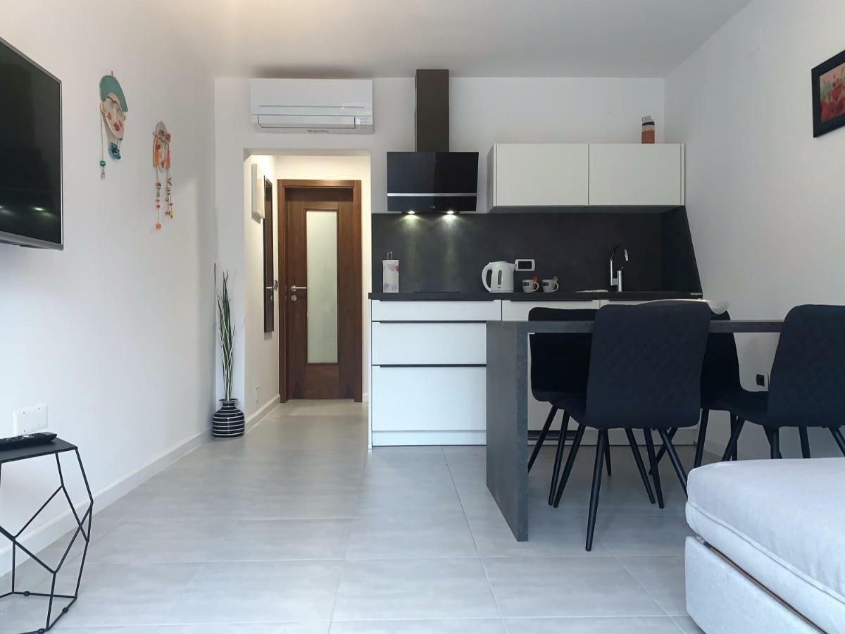 Apartments Artemus Karliva Izola Exterior foto